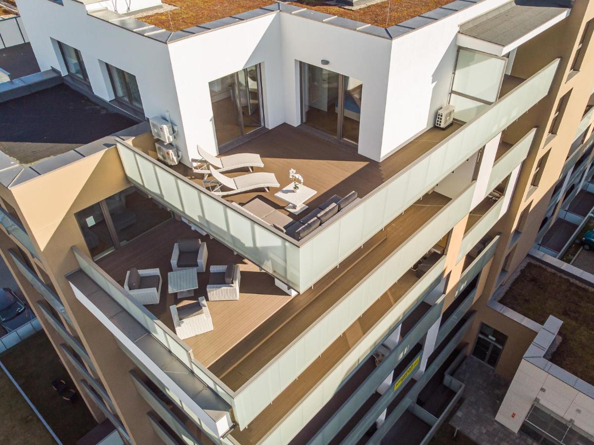 3L Apartments Kasprowicza Vip โควอบเซก ภายนอก รูปภาพ